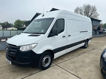 MERCEDES-BENZ SPRINTER 2.0 315 CDI Progressive