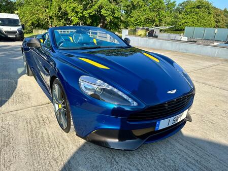 ASTON MARTIN VANQUISH 