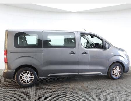 PEUGEOT TRAVELLER 1.5 BlueHDi Business